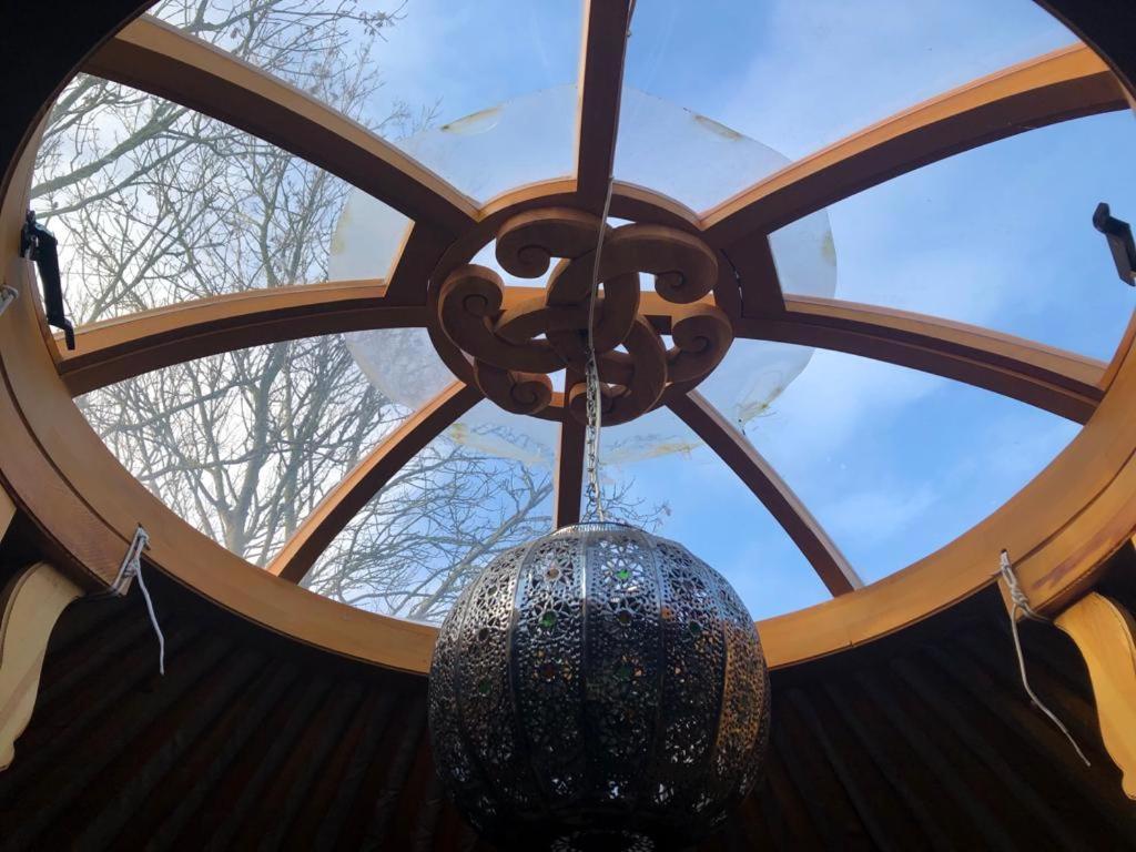 Overnachten In Een Luxe Yurt! Zonnemaire Exterior foto